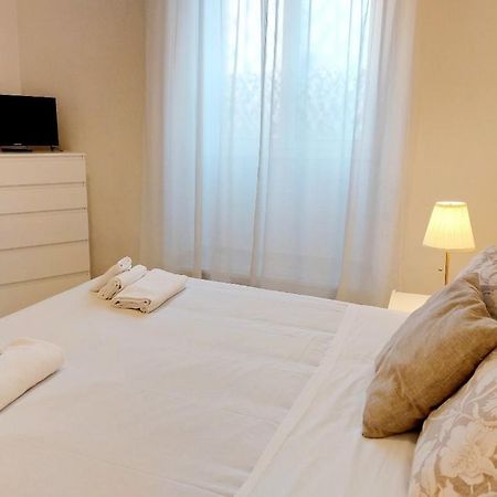 Bbhome Stylish Gold Apartment Near Trastevere Station โรม ภายนอก รูปภาพ