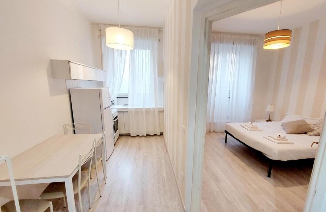 Bbhome Stylish Gold Apartment Near Trastevere Station โรม ภายนอก รูปภาพ